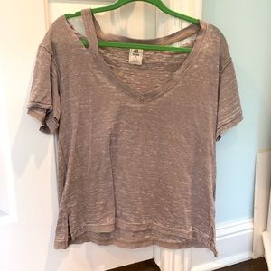 Free People Tee⭐️⭐️⭐️
